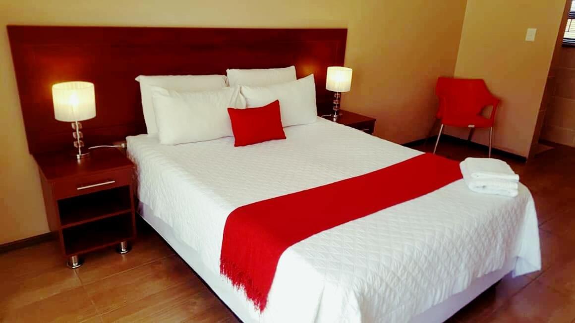 The Royal Haven Hotel Lichtenburg Exterior photo